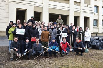 Студенты Северного государственного медицинского университета приняли участие в общегородском субботнике «Зеленая весна»