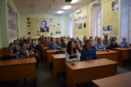 Первокурсникам рассказывают о профилактике экстремизма и терроризма в молодежной среде